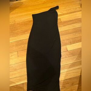 Naked Wardrobe Elegant Black One-Shoulder Dress S